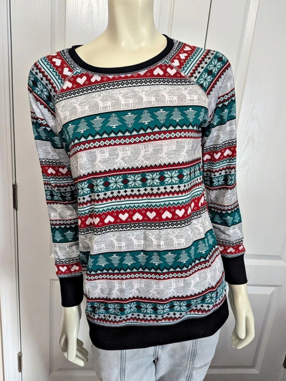 Women's Geometric Christmas Crewneck Sweater